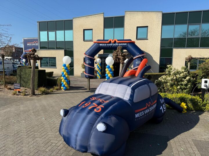 Opblaasauto Mees Van Den Brink 2