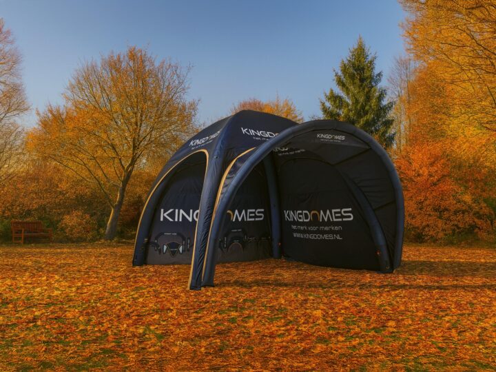 Kingdomes opblaasbare reclametent herfst