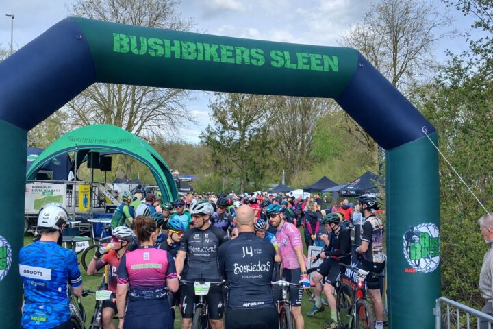 Bushbikers Sleen boog